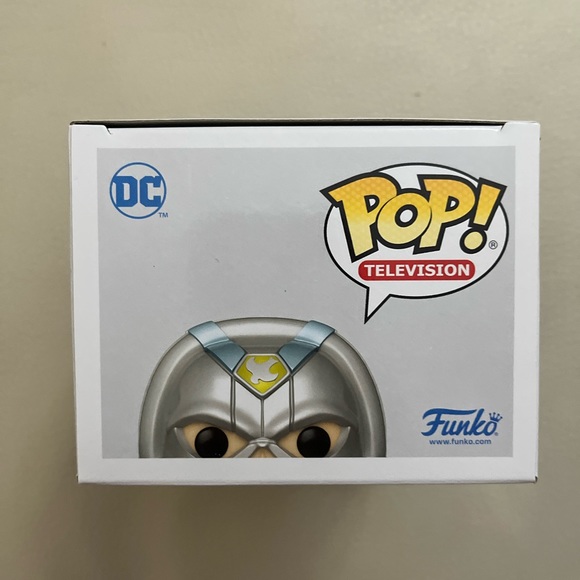 NWT - Funko Pop! Television DC Peacemaker #1260 Peacemaker (Summer Convention) - Picture 6 of 6
